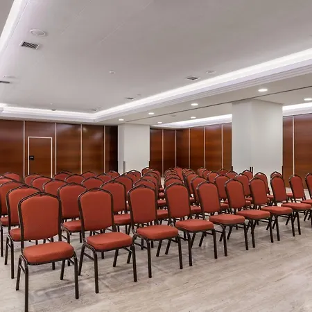 Exe Astur Plaza أستورغا