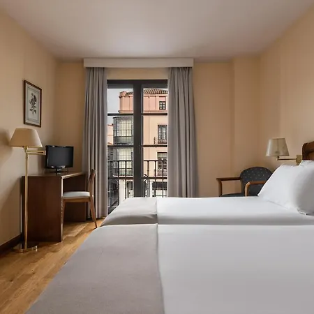 Exe Astur Plaza Hotel 3*