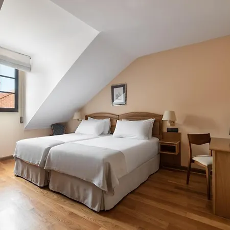 Exe Astur Plaza Hotel