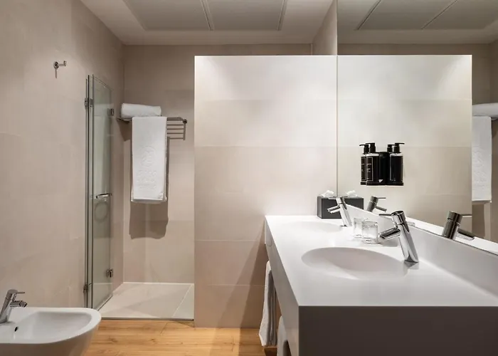 Exe Astur Plaza Hotel 3*